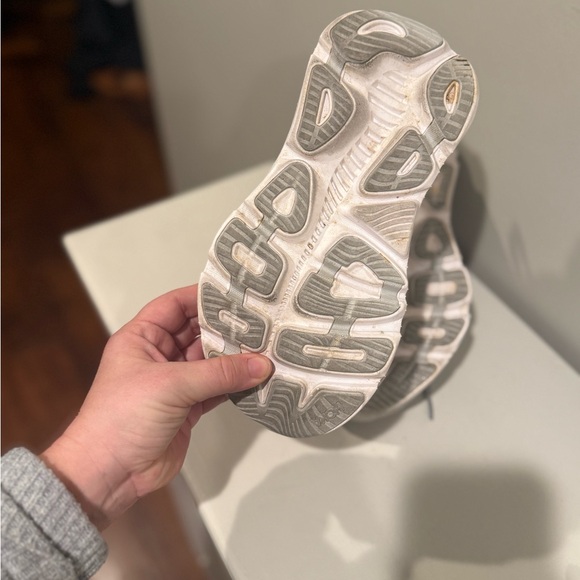 Women’s HOKA Gaviota 5 - Picture 4 of 5